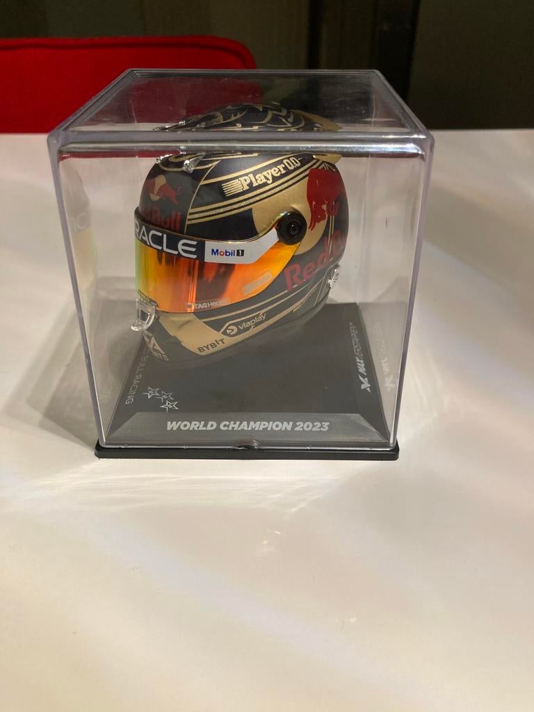 Max Verstappen helm 1/4 world champion 2023, Verzamelen, Ophalen of Verzenden, Nieuw, Formule 1