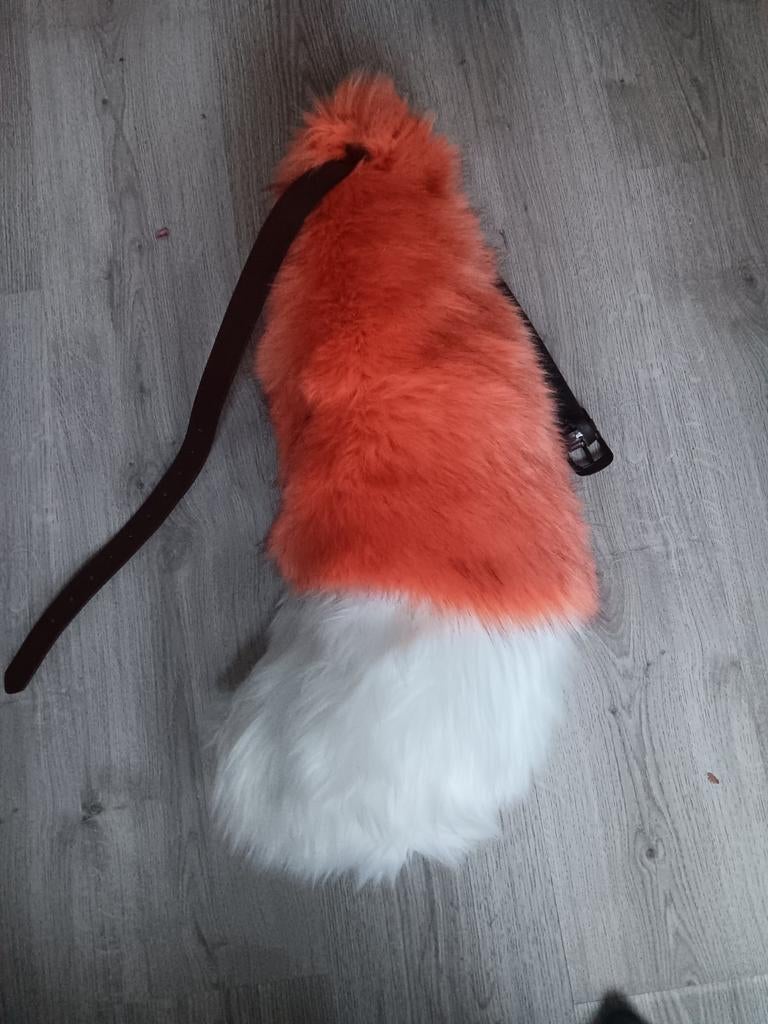 Furry/Tairun vos staart - Oranje en wit, Hobby en Vrije tijd, Ophalen, Zo goed als nieuw, Accessoires