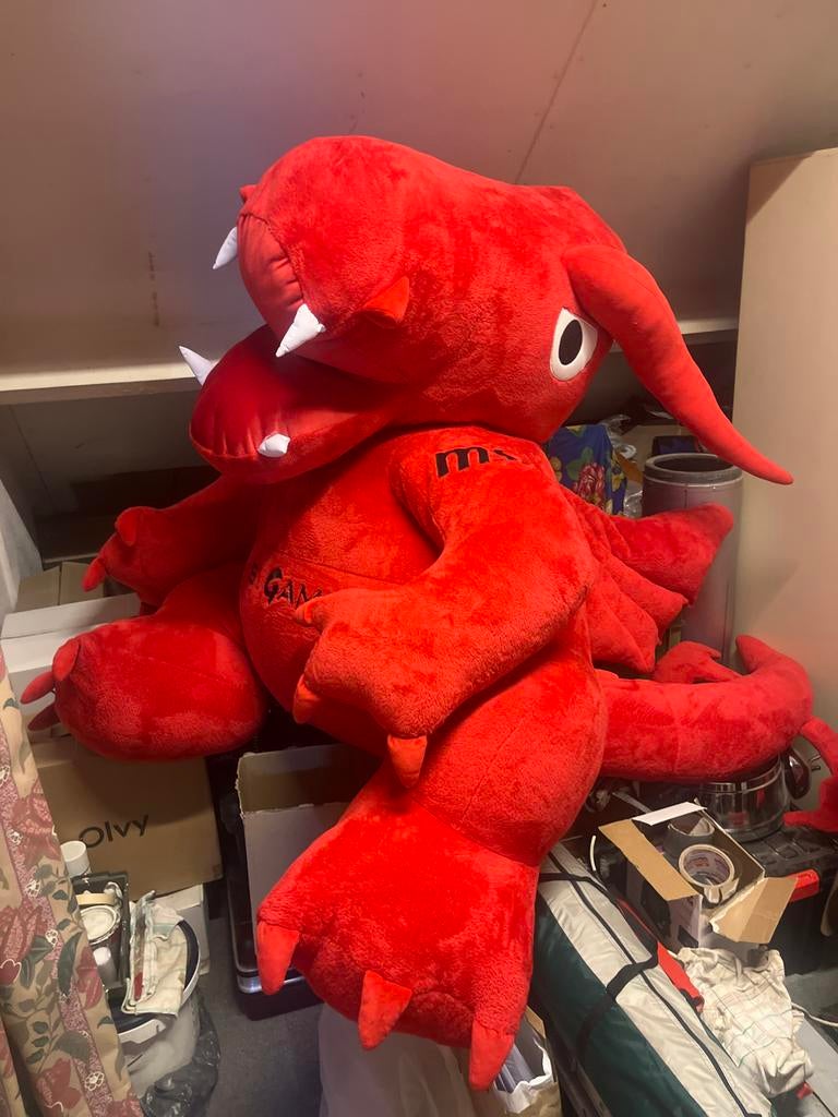 MSI Lucky Dragon XL (130+ cm) – ZEER ZELDZAAM Gaming  Plush, Kinderen en Baby's, Speelgoed | Knuffels en Pluche, Ophalen, Gebruikt