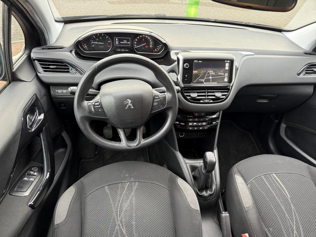 Peugeot 208 1.2 VTi Envy | €250,- KORTING PAASACTIE | navi, Auto's, Peugeot, Euro 5, Gebruikt, 31 €/maand, 1199 cc