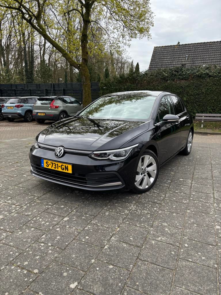 Volkswagen Golf 8 | Pano | Memory seats | Keyless | Stoelver, Auto's, 1498 cc, 4 cilinders, Alcantara, Zwart