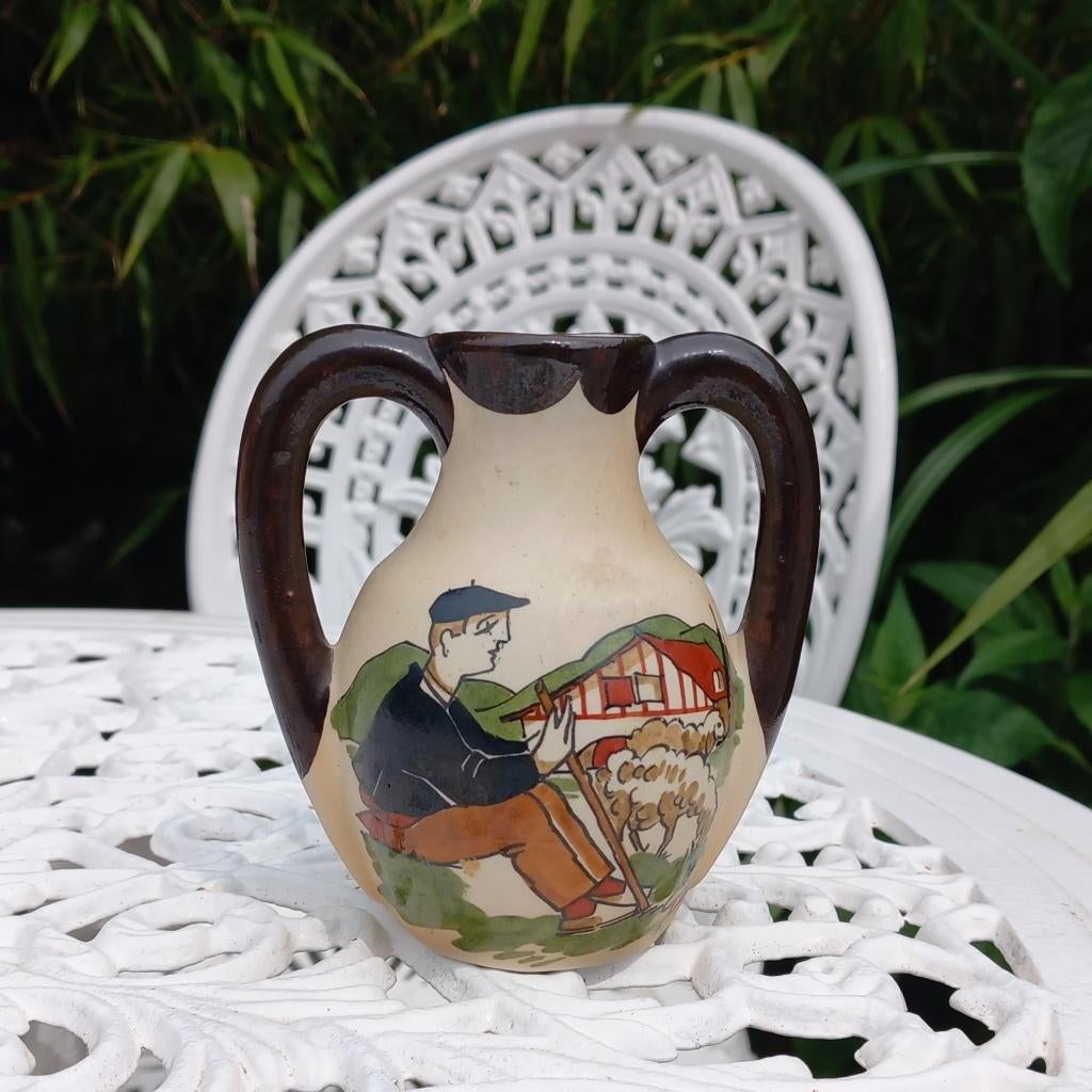 Handbeschilderd vaasje van Gaïtaud.R Grès L`art Basque, Overige kleuren, Aardewerk of Porselein, Ophalen of Verzenden, Zo goed als nieuw