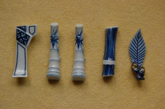 5 steuntjes voor eetstokjes hashi-oki, Ophalen of Verzenden, Gebruikt, Porselein, Overige stijlen