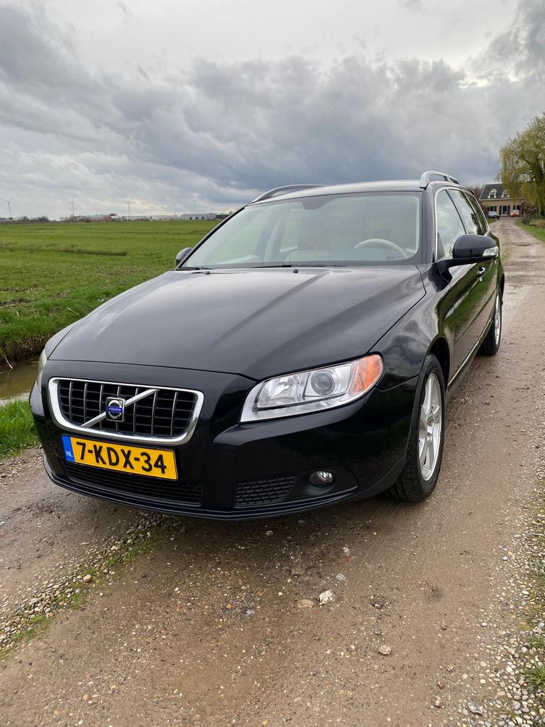 Volvo V70 2.5 T 147KW 2008 Zwart, Auto's, Voorwielaandrijving, 1800 kg, Beige, USB
