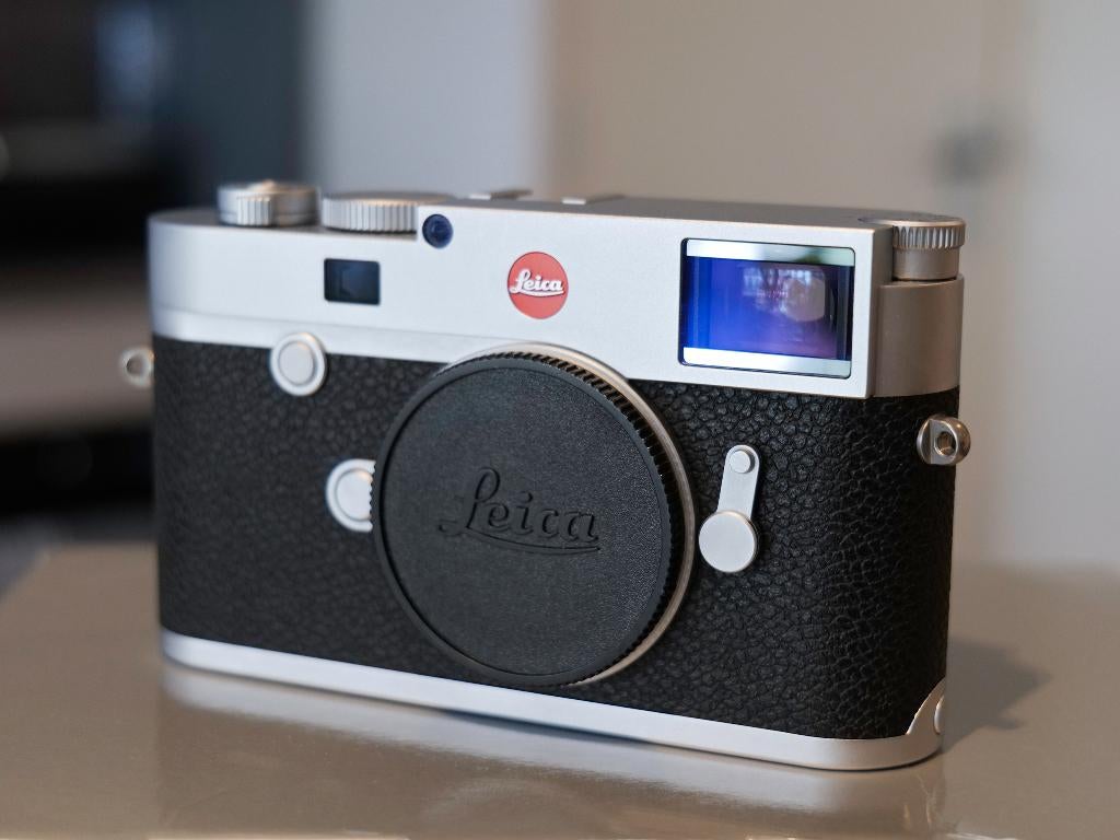 Leica M10-R (20003) Zilver Body - Like New (~3,596 clicks), Audio, Tv en Foto, Fotocamera's Digitaal, 40 Megapixel, Spiegelreflex