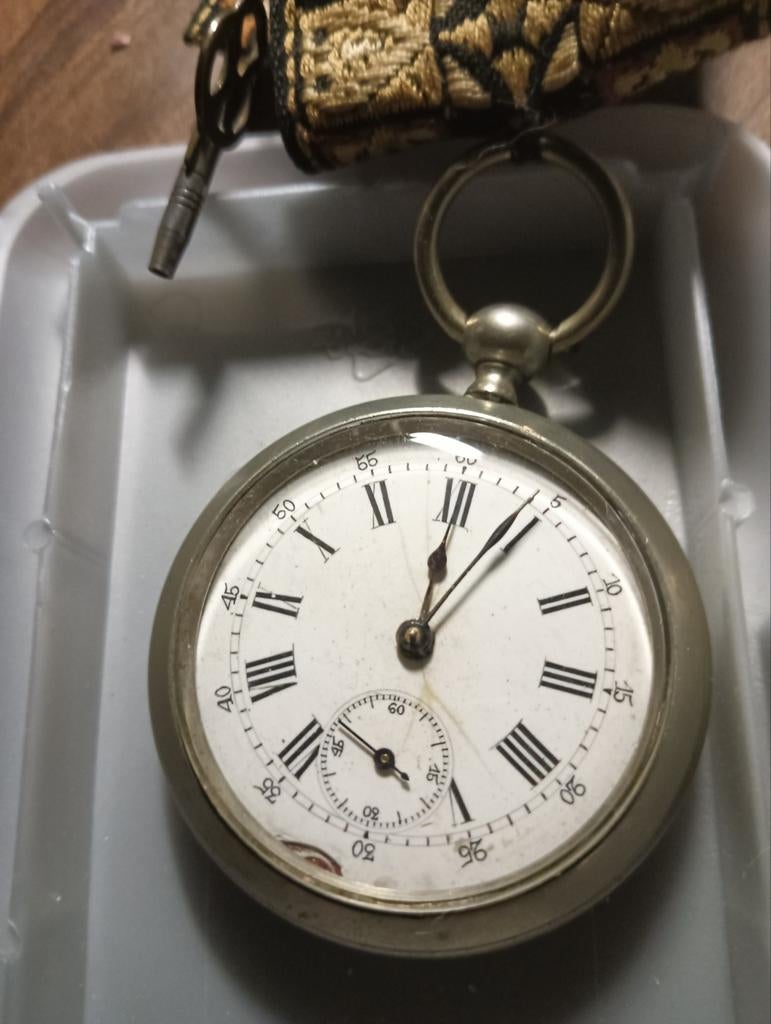 Antiek Zakhorloge opwindbaar met sleutel, Zakhorloge, 1900 tot 1930, Met ketting, Zilver