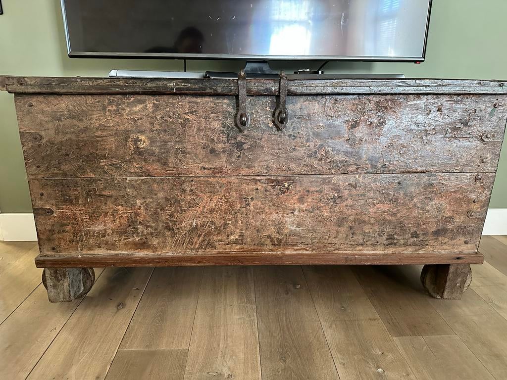 Antieke Indiase kist/kast - Robuust en uniek, Ophalen
