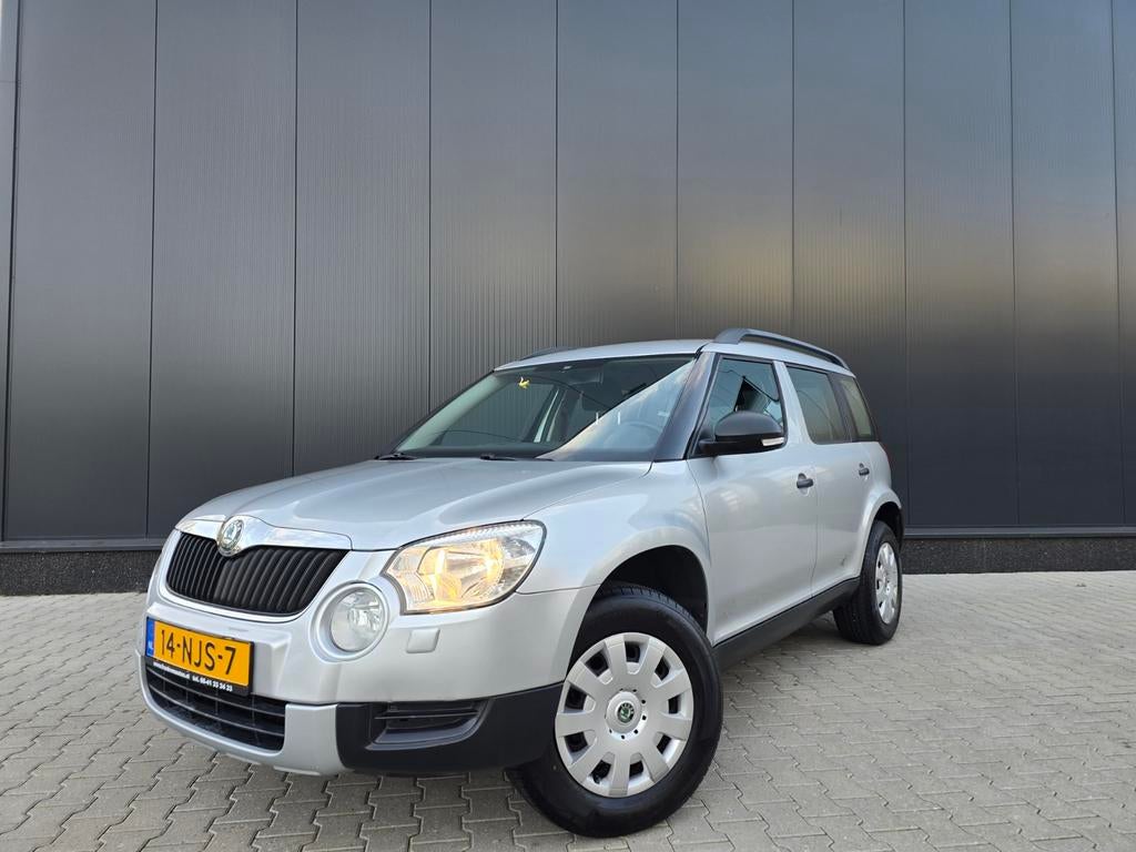Skoda Yeti 1.2 TSI NIEUW KETTING | APK&BEURT | 4NW BANDEN, Voorwielaandrijving, Euro 5, Stof, Zwart