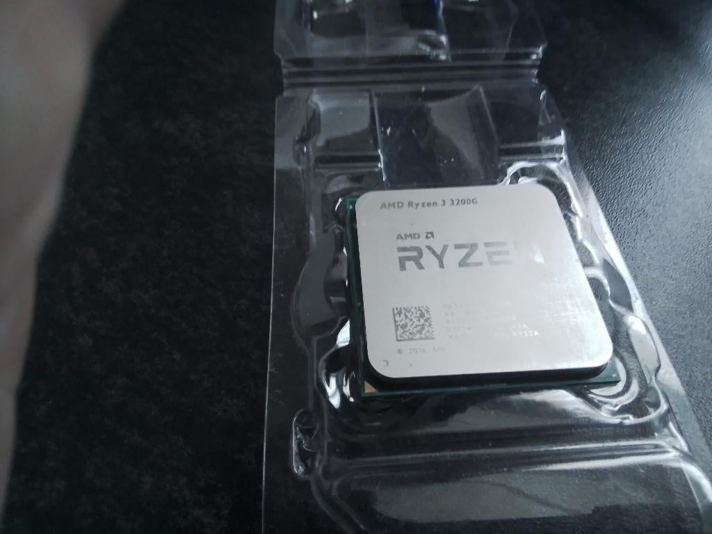 Div Ryzen cpu's, Computers en Software, Processors, Ophalen of Verzenden, 3 tot 4 Ghz