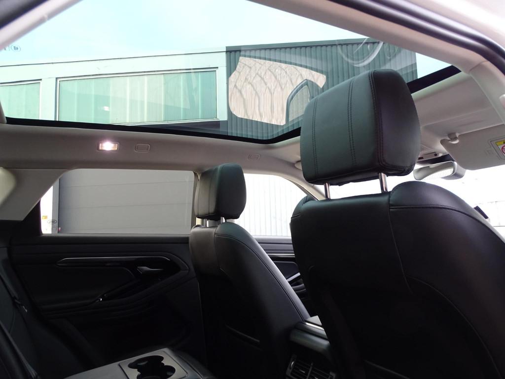 Land Rover Range Rover Evoque 2.0 D150 AWD R- Dynamic | PANO, Automaat, Gebruikt, 4 cilinders, 1848 kg