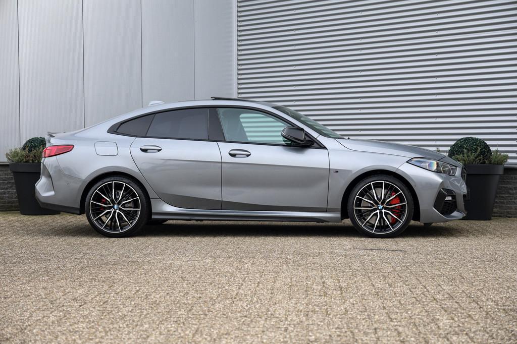 BMW 2 Serie Gran Coupé 218i M-Sport Pro NAP|Pano|H&K|Leder|, Auto's, 136 pk, Gebruikt, 1350 kg, Bedrijf