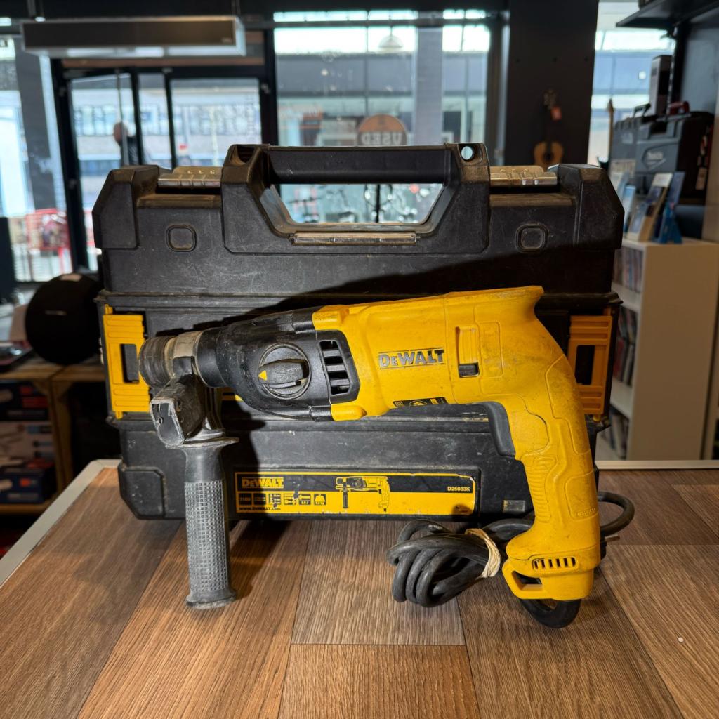 Dewalt D25033K Boorhamer | In koffer | Met garantie, Flex Ltd., Zo goed als nieuw, https://flex.com/contact-us, Nobelstraat 10, 5807 GA Oostrum