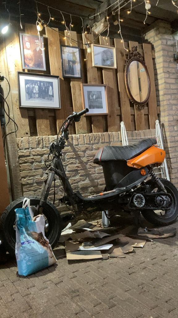 Peugeot vivacity, Ophalen of Verzenden, Zo goed als nieuw