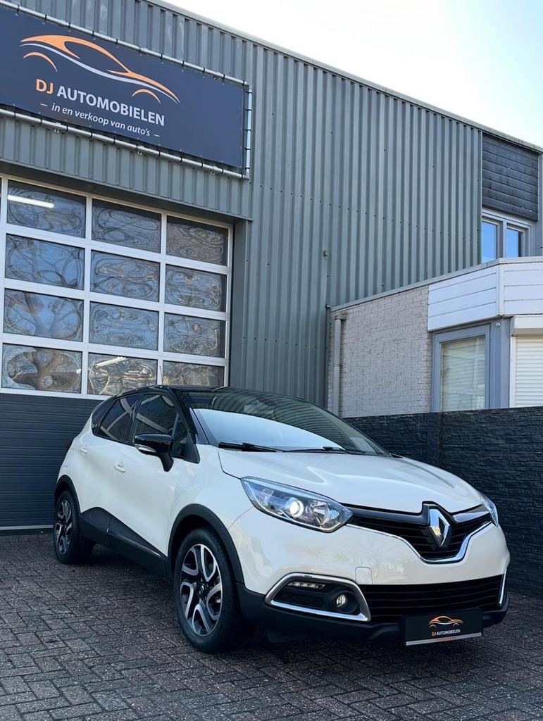 Renault Captur 0.9 TCE 90 2016 Wit, Auto's, Renault, Voorwielaandrijving, 898 cc, Stof, Zwart
