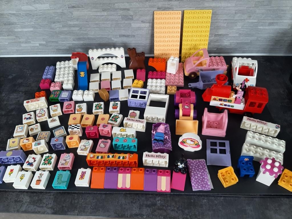 Grote berg van 120 onderdelen unico hello kitty "duplo", Ophalen of Verzenden, Gebruikt, Losse stenen
