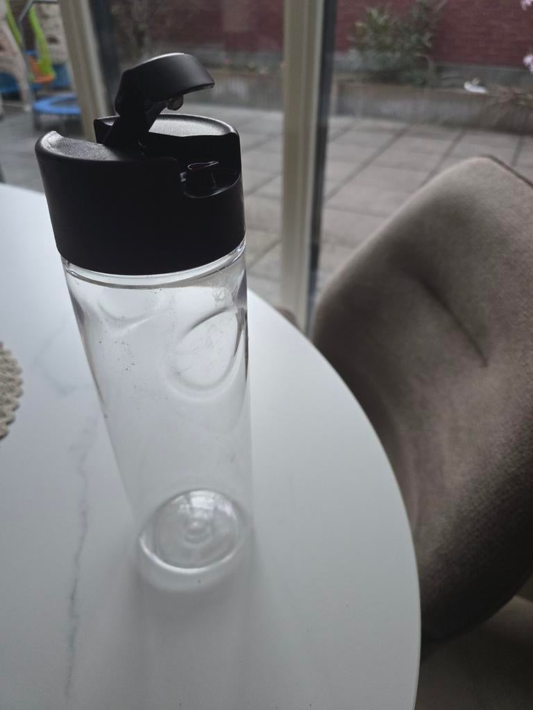 Tupperware beker met zwarte dop, Huis en Inrichting, Keuken | Tupperware, Ophalen of Verzenden