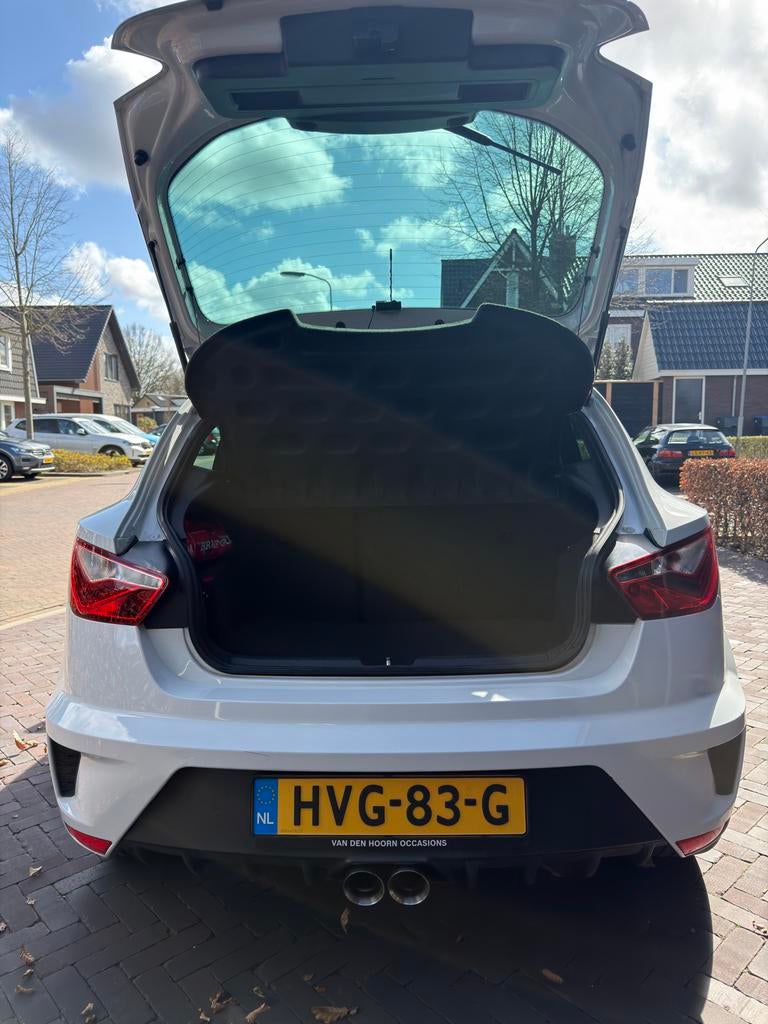 Seat Ibiza cupra 1.8 TSI 141KW 3DRS 2016 Wit, Voorwielaandrijving, 1160 kg, Start-stop-systeem, Zwart