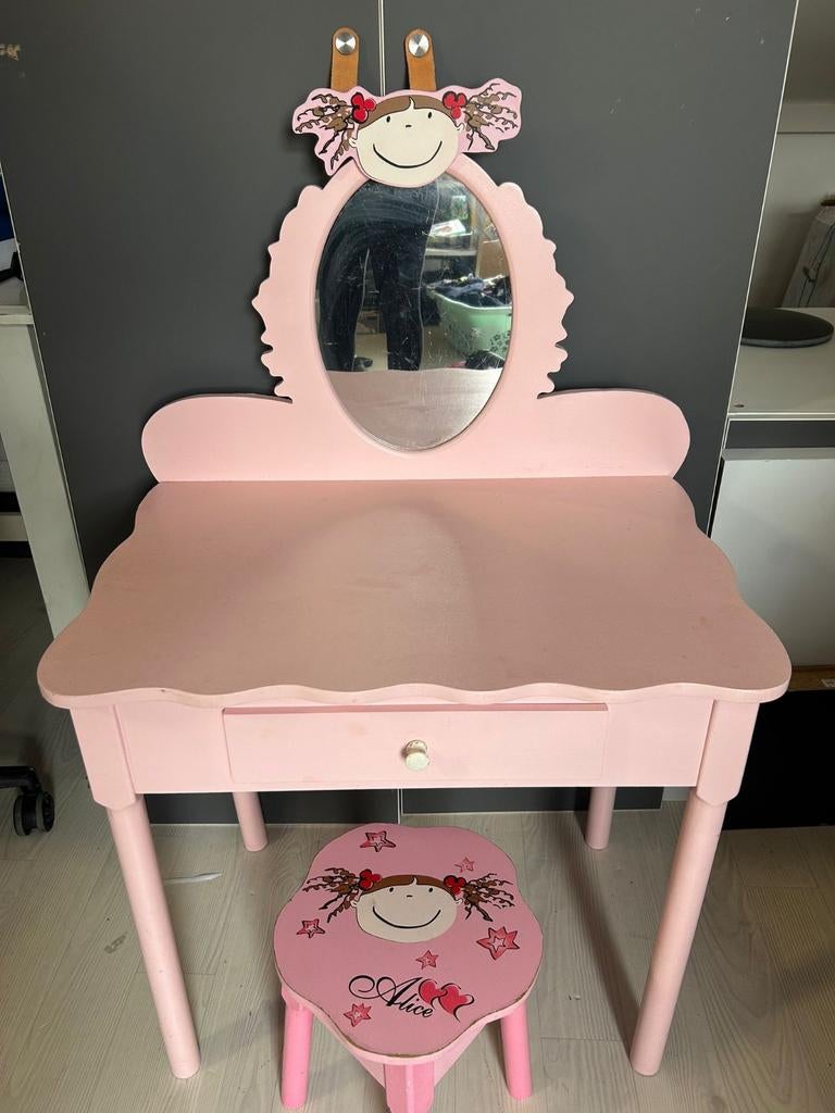 Kaptafel voor kids - Ruilen tegen doos aardbeien, Ophalen of Verzenden, Gebruikt