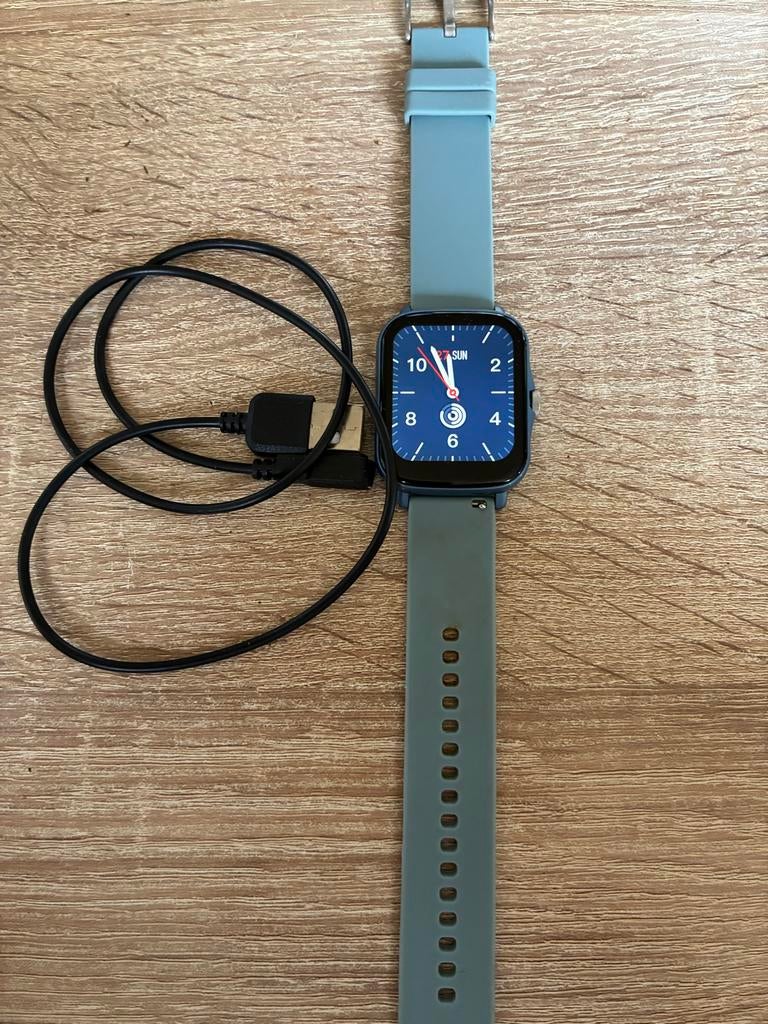 Smartwatch met oplader - Zo goed als nieuw, Ophalen of Verzenden, Hartslag, Zo goed als nieuw, Blauw
