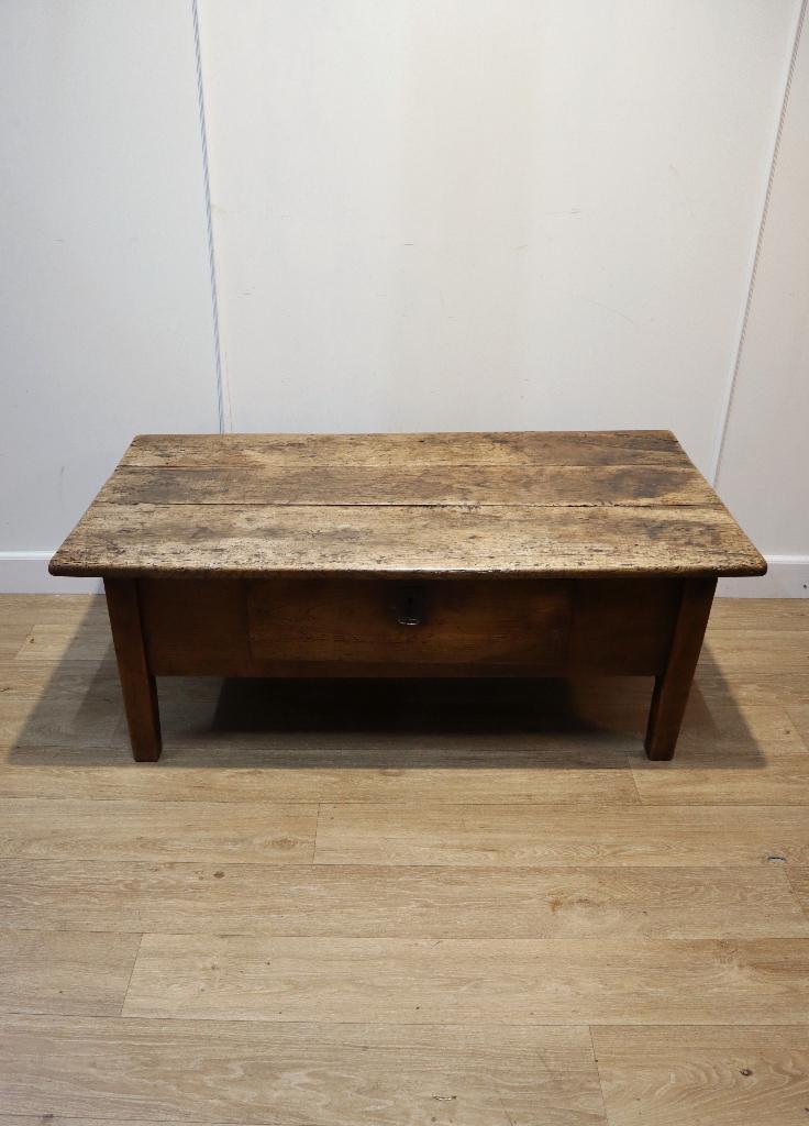 Antieke Spaanse salontafel, Antiek en Kunst, Ophalen of Verzenden