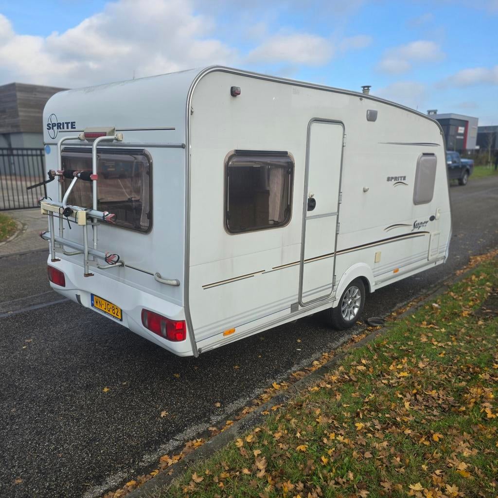 Sprite Super 450 Fransbed - 2005, Caravans en Kamperen, Caravans, Particulier, tot en met 4, 1000 - 1250 kg, Standaardzit, Sprite
