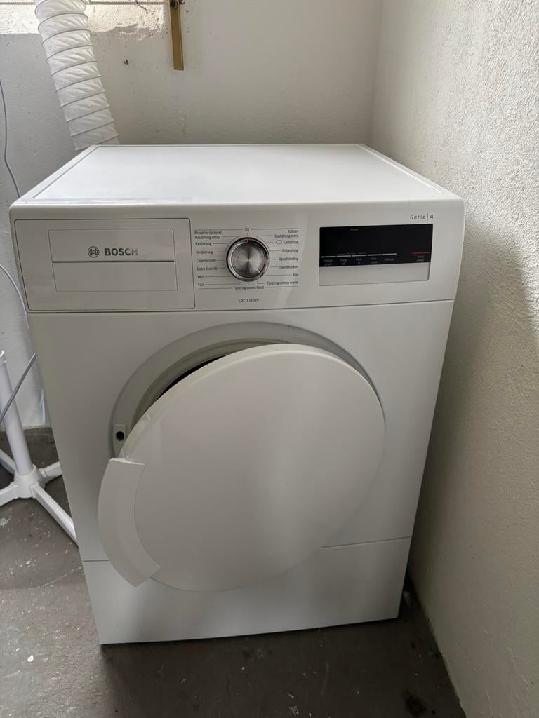 Bosch wasdroger serie 4, Witgoed en Apparatuur, Wasdrogers, Ophalen, 6 tot 8 kg, Zo goed als nieuw, 85 tot 90 cm