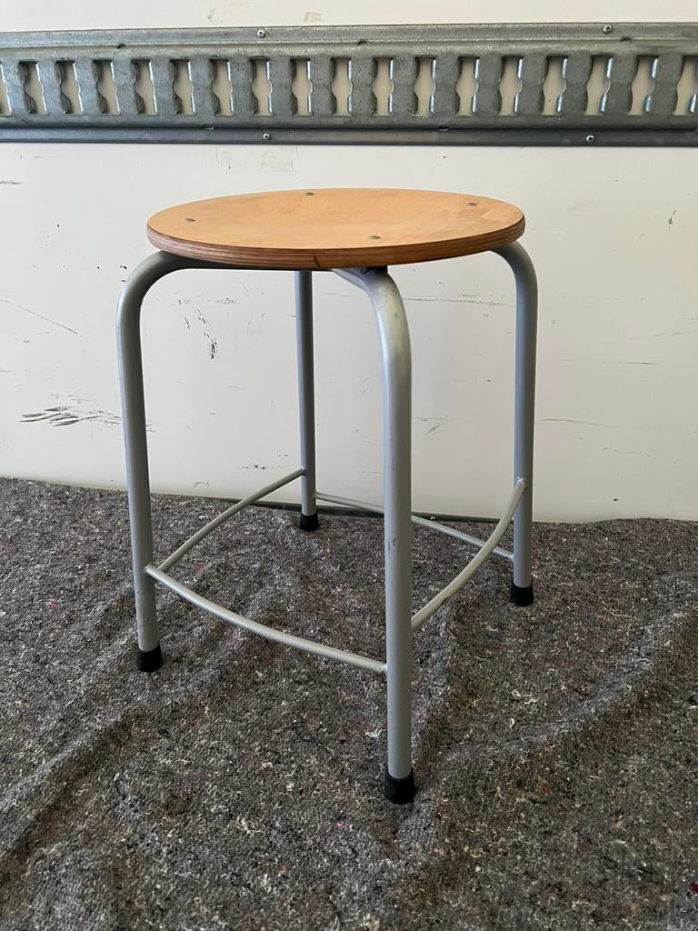 Partij schoolkruk atelierkruk taboeret krukken stapelbaar, Ophalen of Verzenden, Gebruikt, Hout