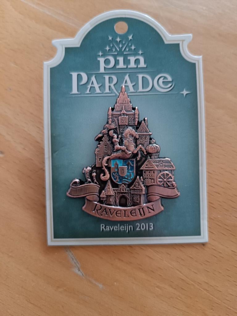 Efteling Raveleijn Ravelijn Pin Bronskleurig, Ophalen of Verzenden, Button of Speldje