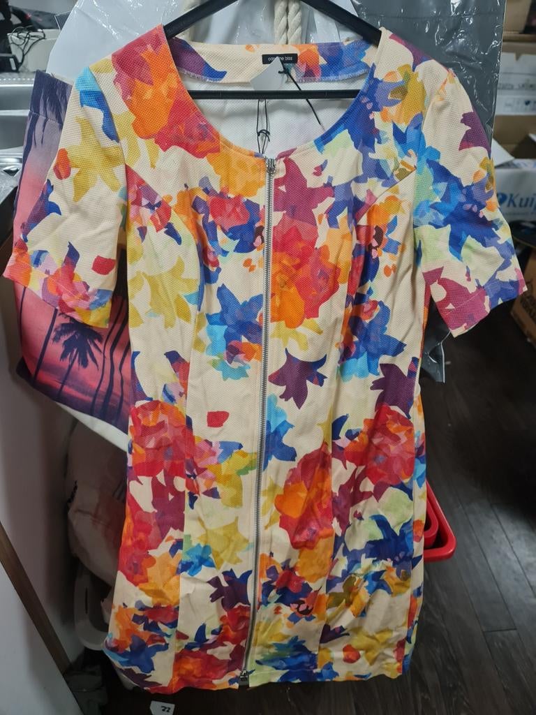 Caroline biss jurk NIEUW, Ophalen, Nieuw, Maat 38/40 (M), Onder de knie