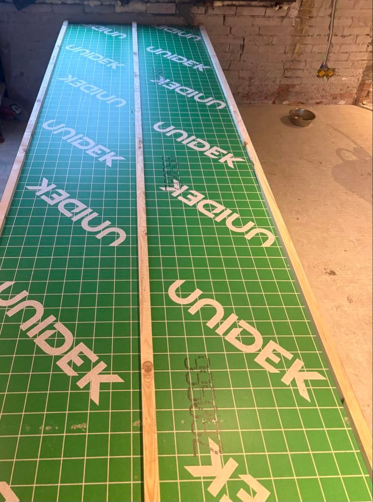 Kingspan Unidek Aero light 4,5 - 4 stuks, Ophalen, Zo goed als nieuw, Hout, 50 tot 100 mm