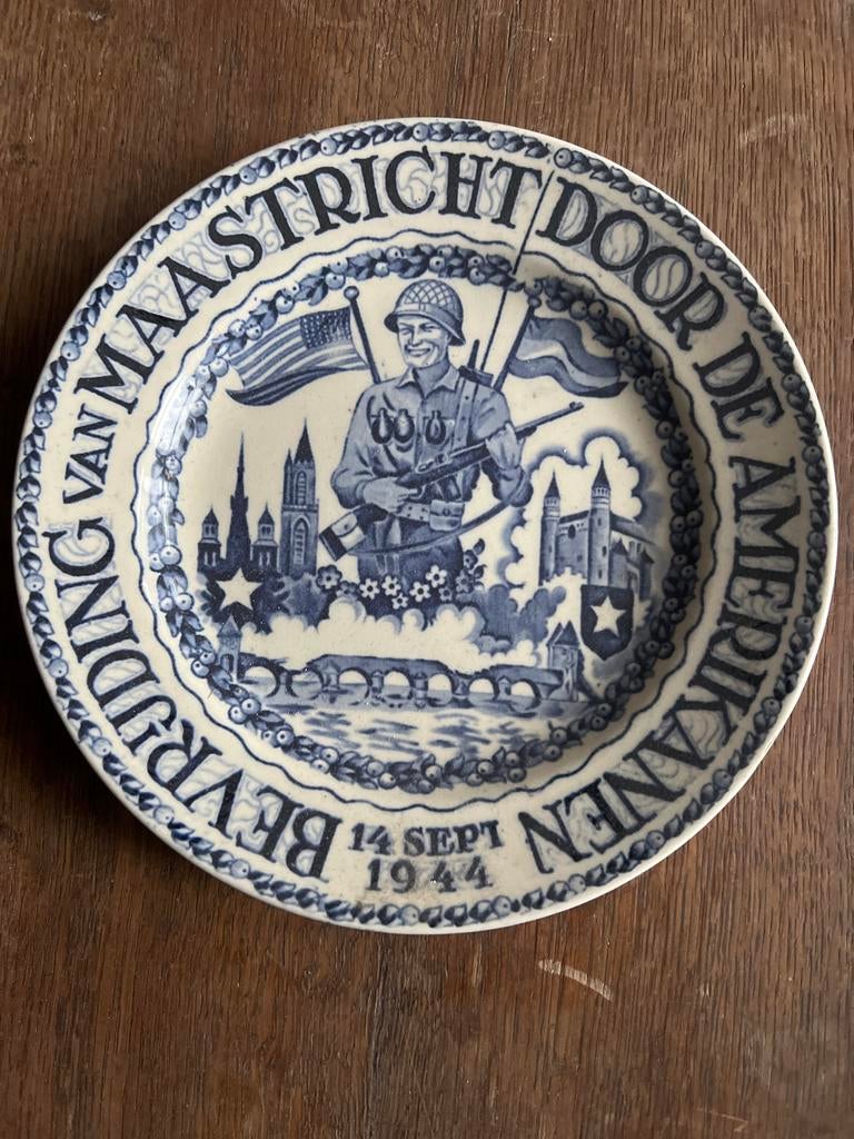 Herdenkingsbord Maastricht Bevrijd Door Amerikanen, Ophalen of Verzenden