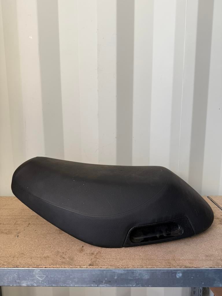 Piaggio Zip Type Fastrider Mono Zadel ZGAN, Ophalen, Piaggio, Info@pepeparts.nl, Nederland