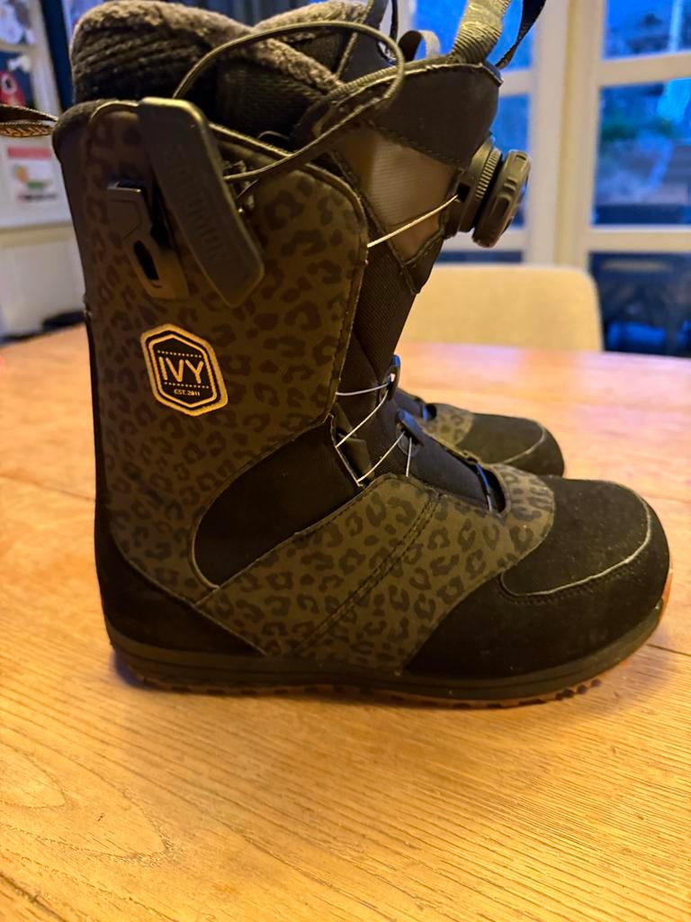 Salomon Ivy Snowboardschoenen, Sport en Fitness, Snowboarden, Zo goed als nieuw, Schoenen, Ophalen of Verzenden