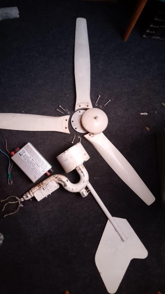 Windgenerator black 300 (2x), Ophalen, Gebruikt, Motor en Techniek