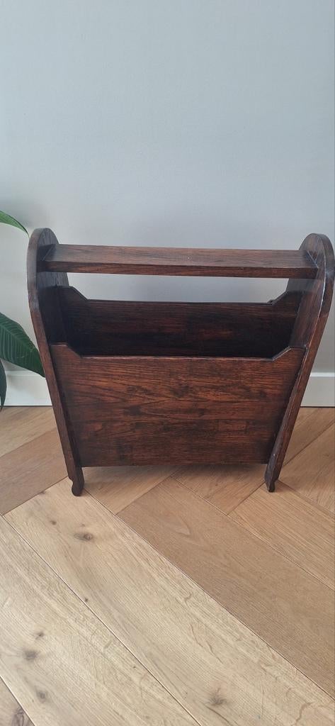 Eiken kranten en lectuurbak, Ophalen of Verzenden, Zo goed als nieuw