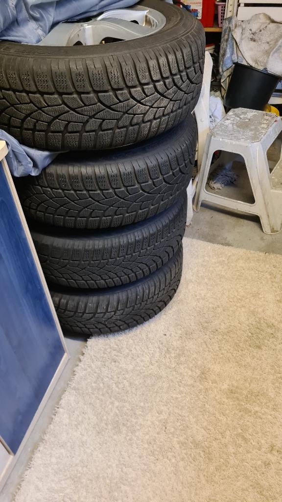 Dunlop winterbanden 205 60 R16 op alu velgen 5x114.3, Ophalen, Gebruikt, 16 inch, Banden en Velgen