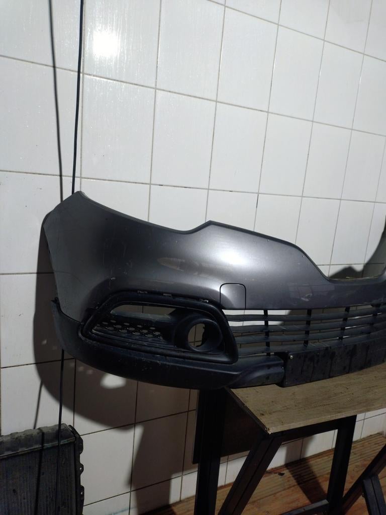 Voorbumper Renault Captur (2013-2017), Auto-onderdelen, Ophalen of Verzenden, Voor, Renault, Bumper