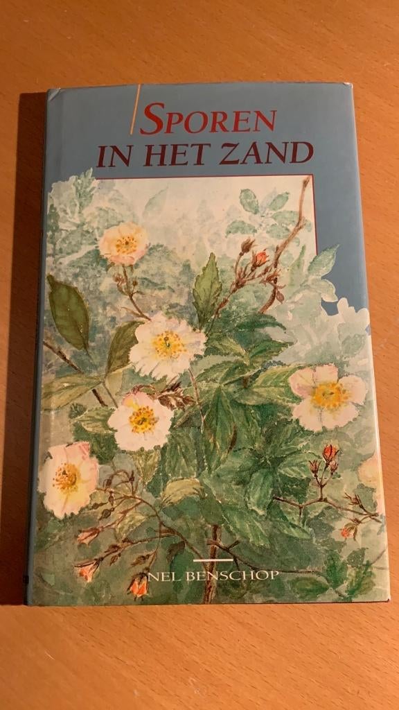 Nel Benschop - Sporen in het zand, Ophalen of Verzenden