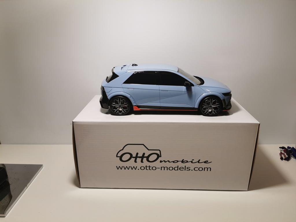Ottomobile hyundai ioniq 5 n 1/18 gulf kleuren, Ophalen of Verzenden, Zo goed als nieuw, OttOMobile