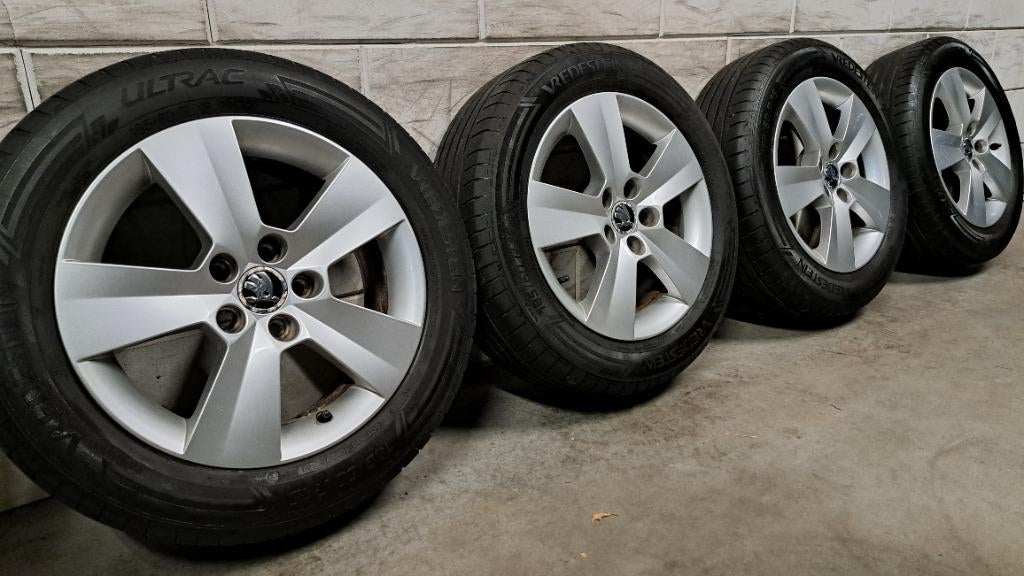 Lichtmetalen velgen Skoda Fabia Seat Ibiza Polo 185/60/15, Auto-onderdelen, Banden en Velgen, Gebruikt, 15 inch, Banden en Velgen