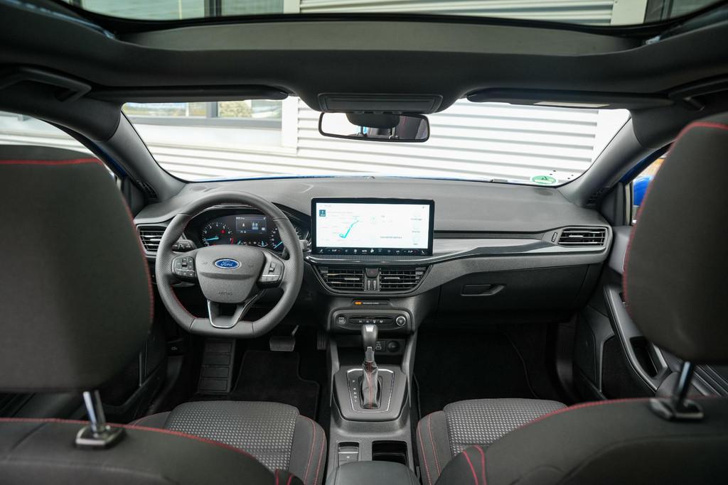 Ford Focus Wagon 1.0 EcoBoost Hybrid ST Line, Stof, Gebruikt, Euro 6, 1404 kg