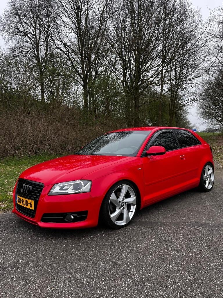 Audi A3 1.4 Tfsi Ambition Pro Line S / NAP / Rood, Voorwielaandrijving, Euro 5, 125 pk, Zwart