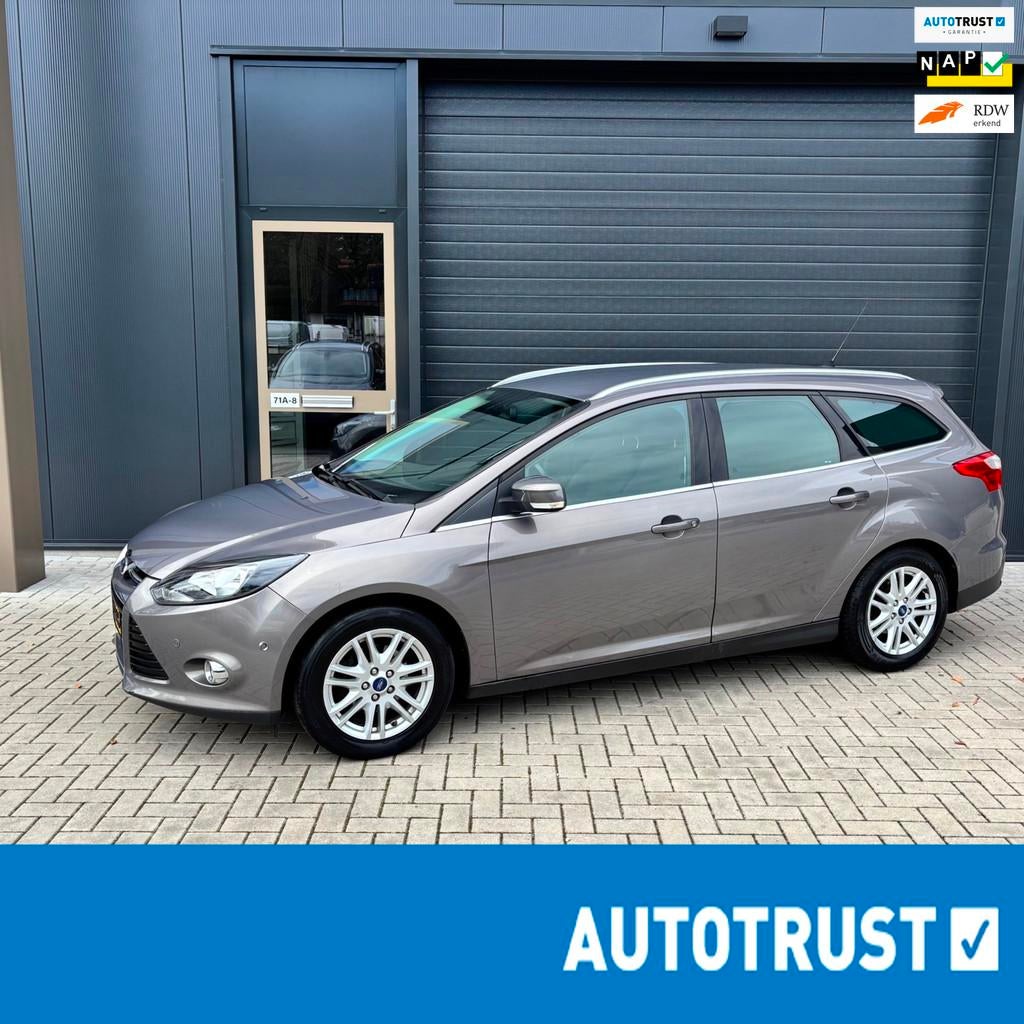 Ford Focus Wagon 125pk Titanium NAVI | CLIMATE CONTROL | CRU, Euro 5, Gebruikt, Zwart, Bruin