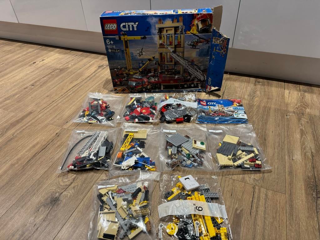 Lego City 60216 Brandweerkazerne - Compleet met doos en boek, Ophalen of Verzenden, Gebruikt, Complete set, Lego