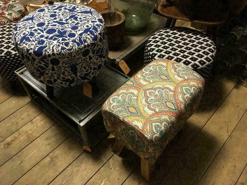 Gekleurde poefjes, Ophalen of Verzenden