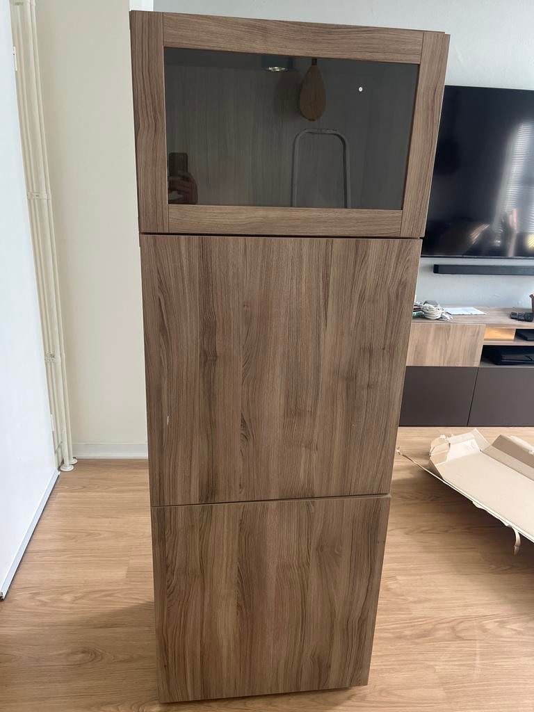 IKEA kast met glazen deur - Zo goed als nieuw, Huis en Inrichting, Kasten | Overige, Ophalen, Zo goed als nieuw