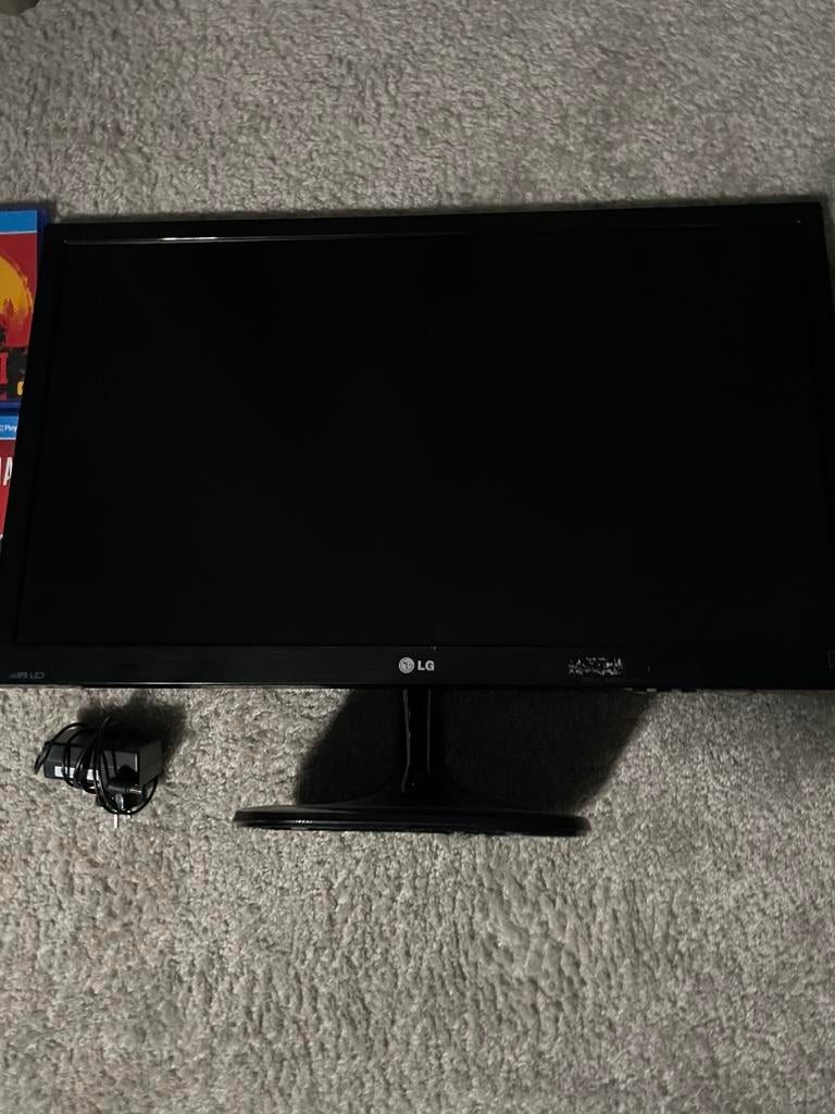 Playstation 4 slim met monitor en 4 spellen, Gebruikt, 1 speler, Vanaf 7 jaar, Ophalen