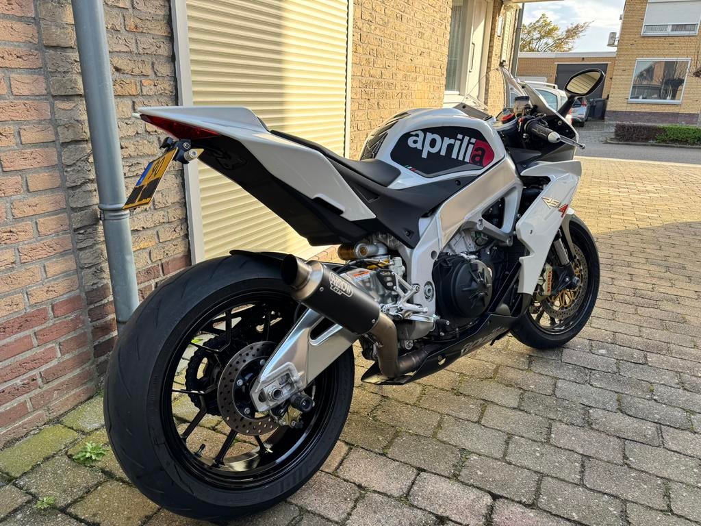 Aprilia RSV4 1000RR - Arrow GP - quickshift, 4 cilinders, Motorrijbewijs A, Bedrijf, Super Sport