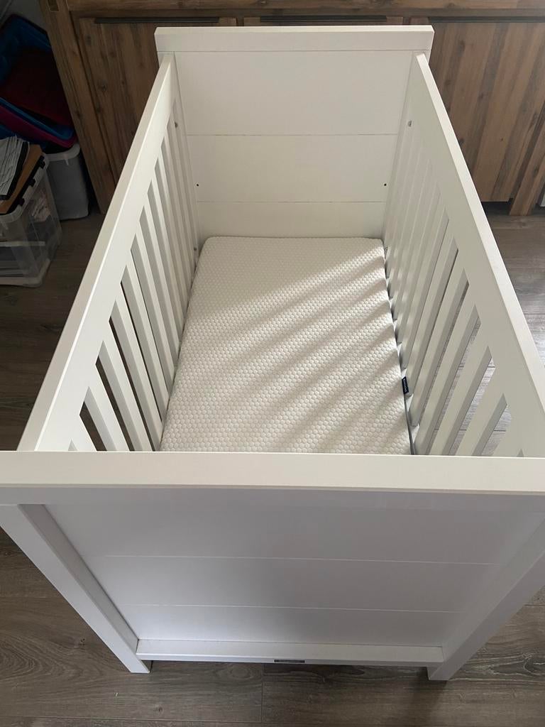 Bopita ledikant met aerosleep toebehoren en peuter dekbed, Ophalen, Zo goed als nieuw, Jongetje of Meisje