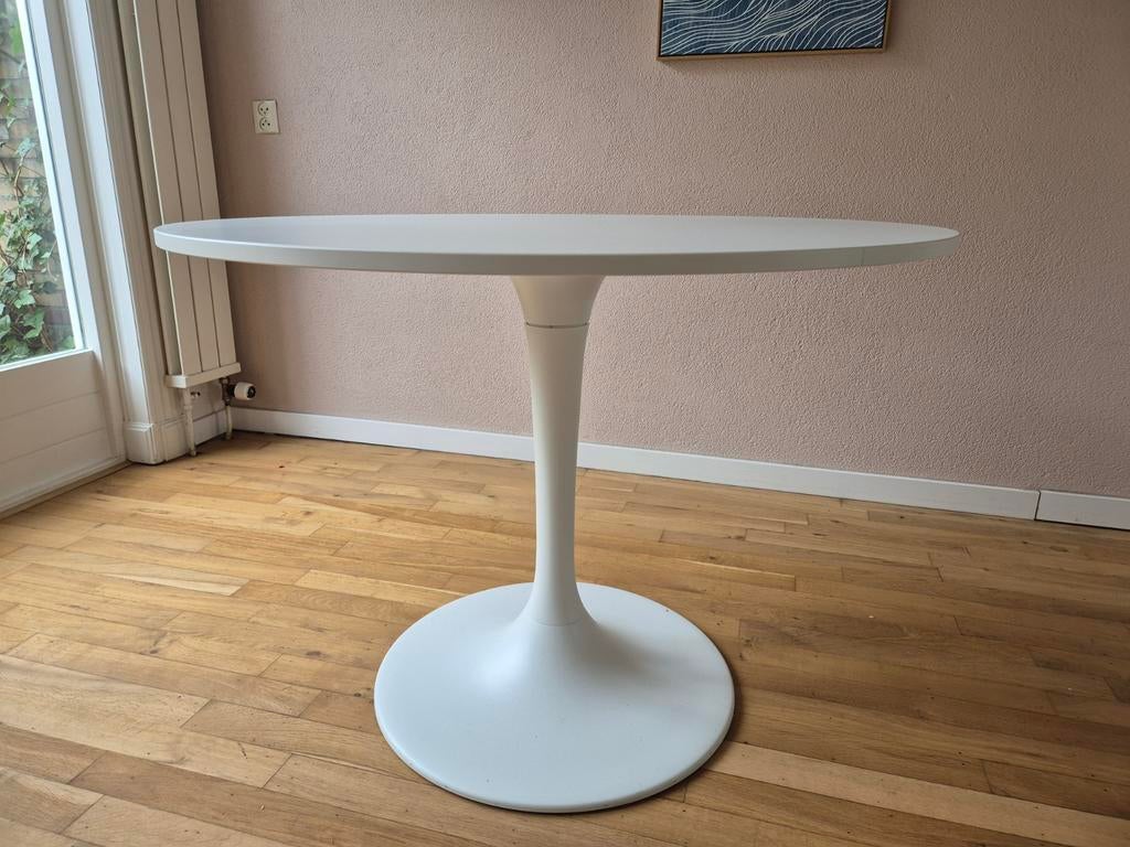 Docksta ronde eettafel ikea, Huis en Inrichting, Tafels | Statafels, Ophalen, Zo goed als nieuw